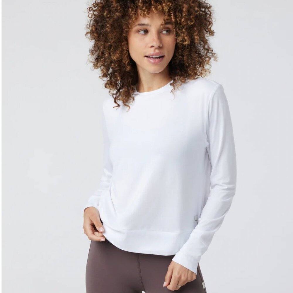 Vuori Daydream Crew White – New With Tags – XS